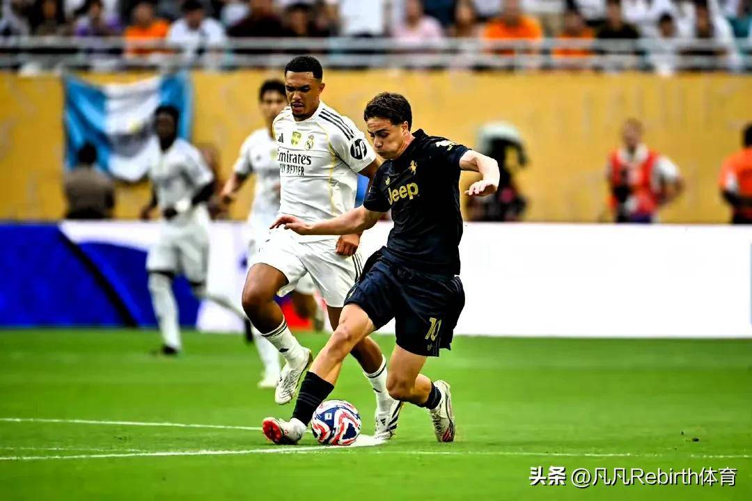 爱游戏APP姆巴佩重返赛场,大比分获胜首场状态出色,加拿大队观众沸腾!赛场气氛高涨的简单介绍