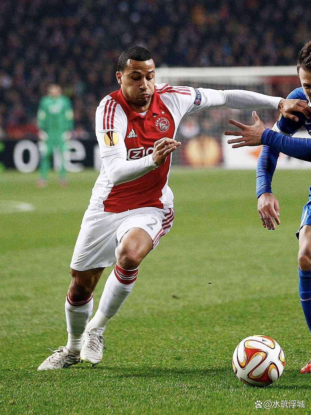 包含巴塞罗那冲刺阶段内部沟通；志在荷甲名次提升；话题不断；年轻球员得到机会的词条